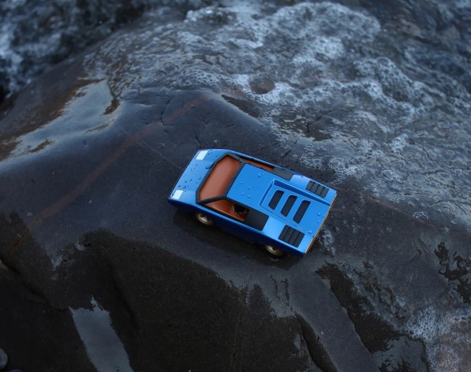 Designerskie auto wyścigowe Playforever UFO niebieskie